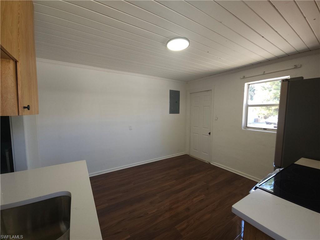 2657 Lafayette St Property Photo 10