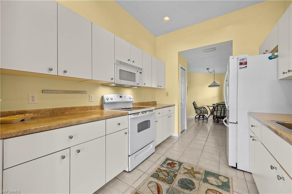 3889 Cape Cole Blvd Property Photo 6