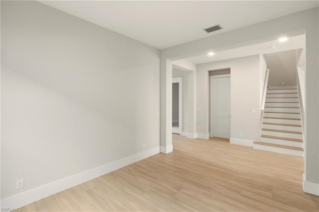 9707 Moonflower Ln Property Photo 15