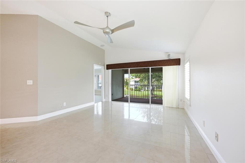 9856 Luna Cir 204 Property Photo 4