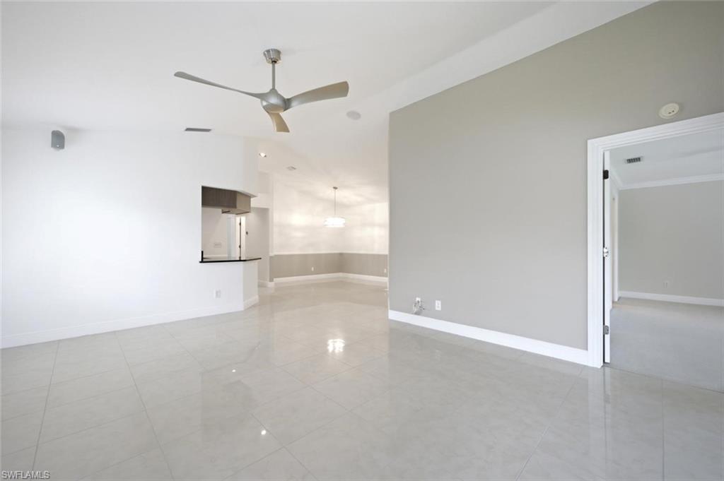 9856 Luna Cir 204 Property Photo 6