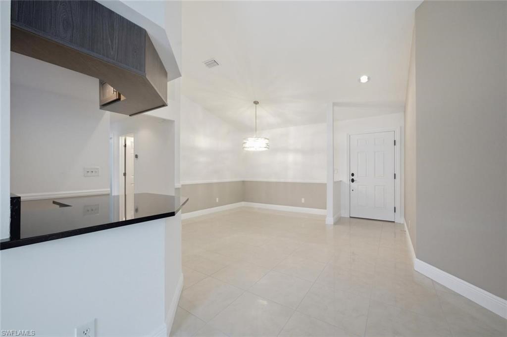 9856 Luna Cir 204 Property Photo 8