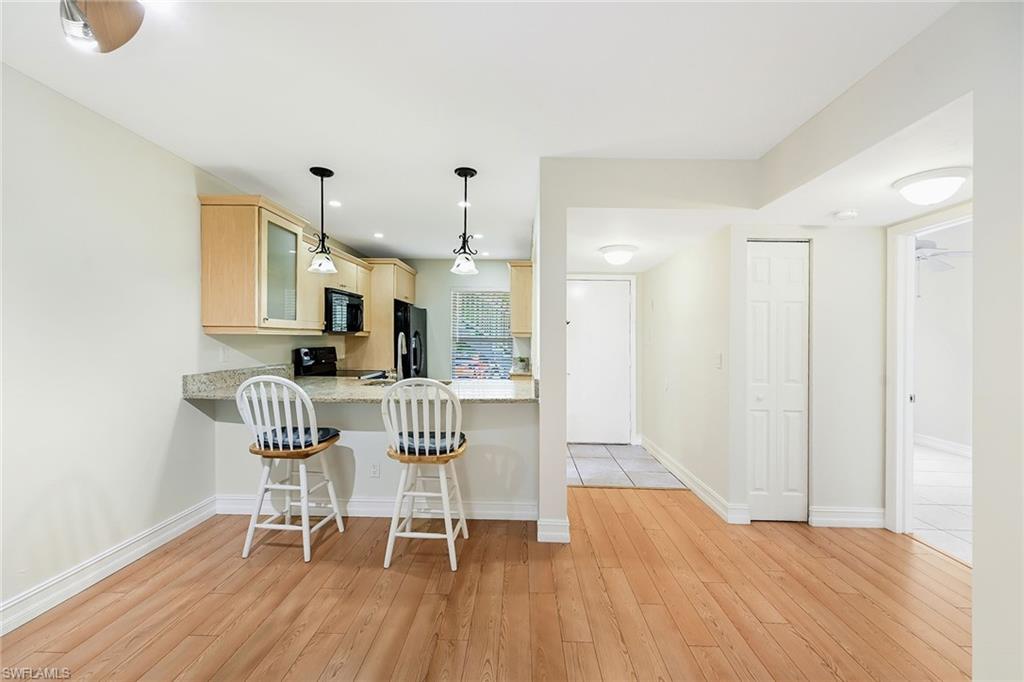1933 Courtyard Way D-103 Property Photo 5