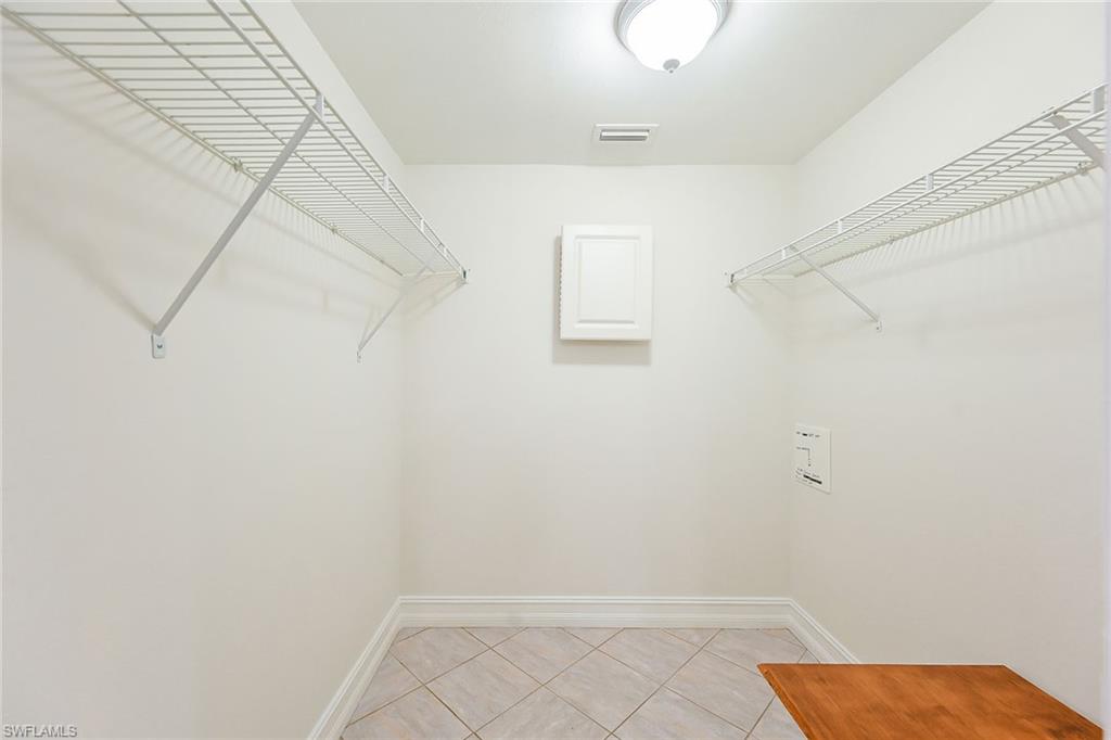 1933 Courtyard Way D-103 Property Photo 12