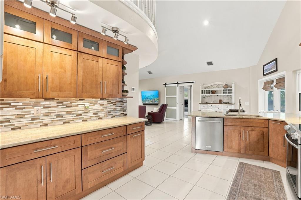 9761 Treasure Cay Ln Property Photo 18