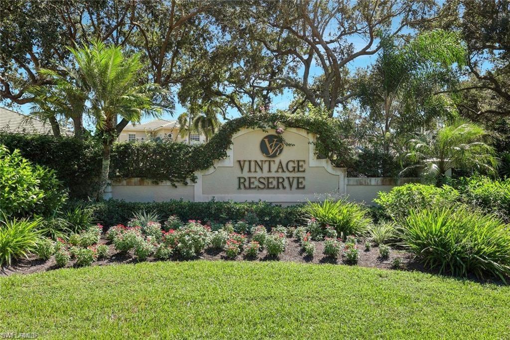 558 Vintage Reserve Ln B Property Photo 4