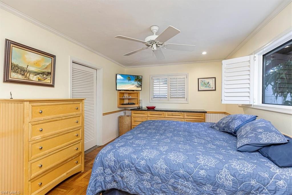 221 Viking Way Property Photo 3