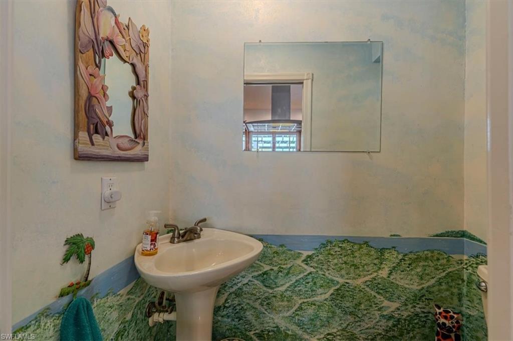 221 Viking Way Property Photo 24
