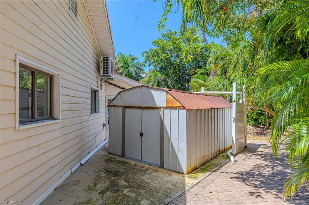 221 Viking Way Property Photo 31