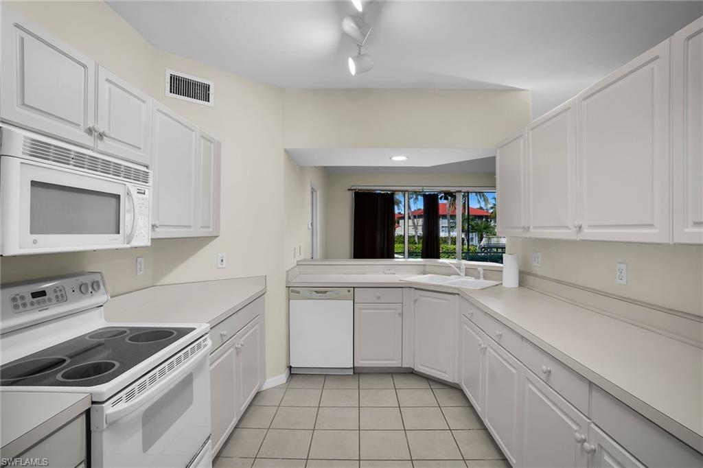 226032063 Property Photo 12