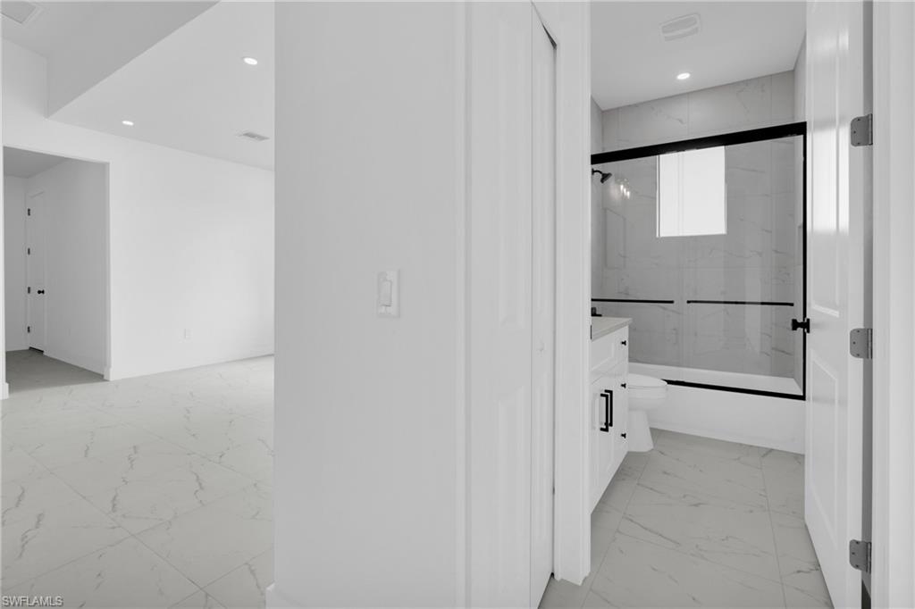 831 Bently St E Property Photo 34