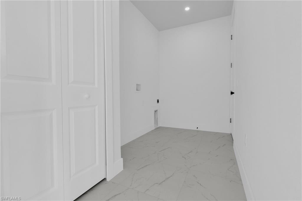 831 Bently St E Property Photo 35