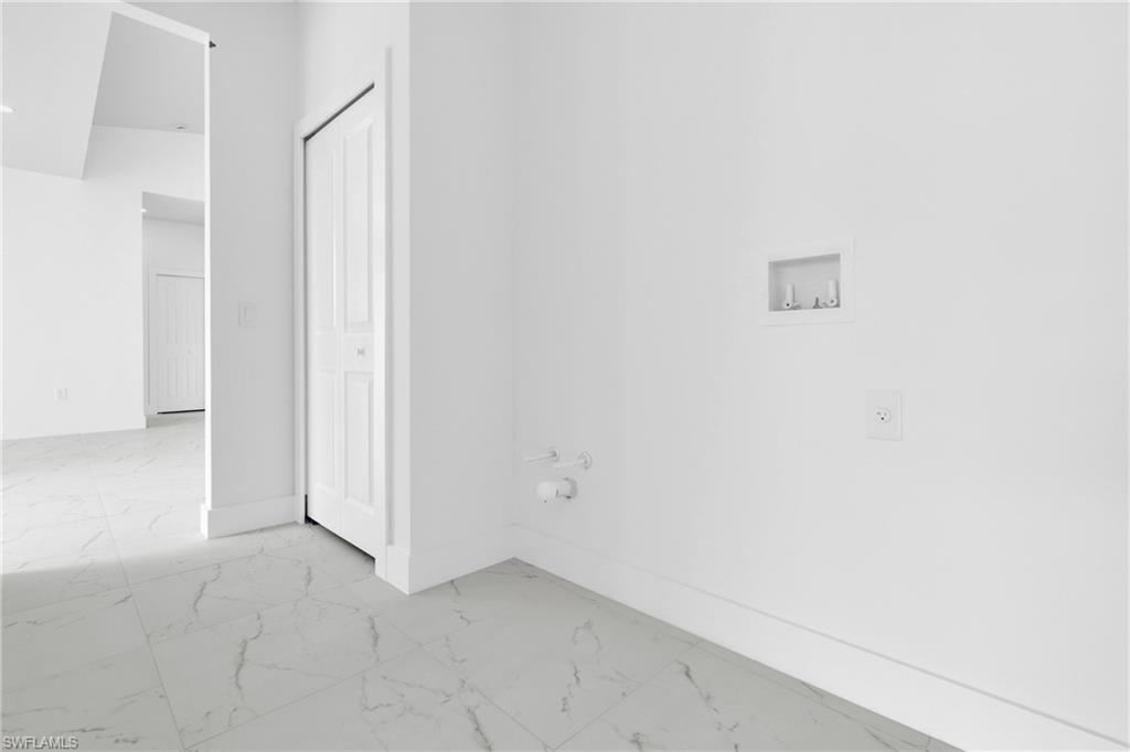 831 Bently St E Property Photo 36