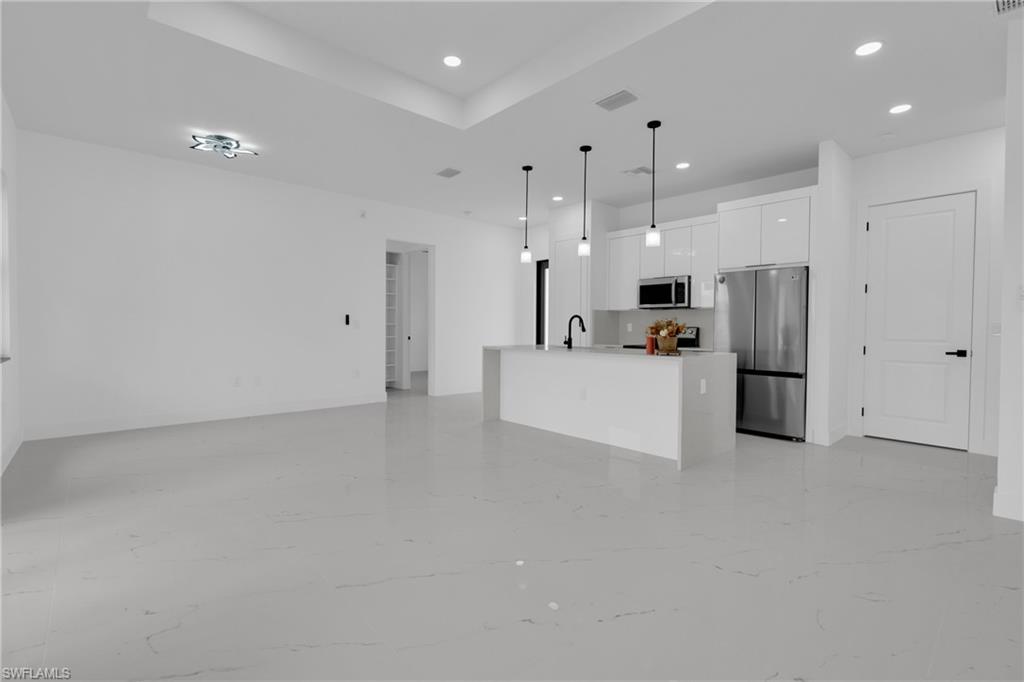 3010 55th St W Property Photo 19