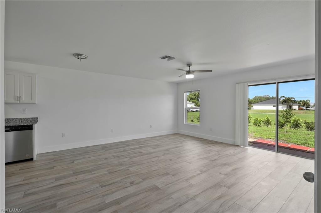 2426 Santabarbara Blvd N Property Photo 10