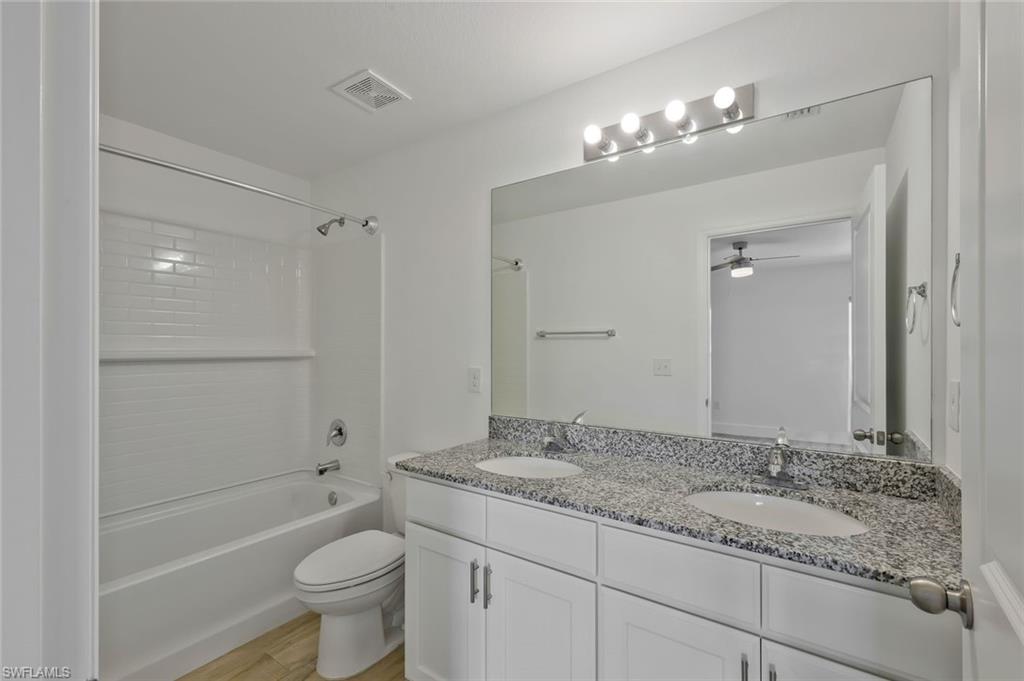 2426 Santabarbara Blvd N Property Photo 15