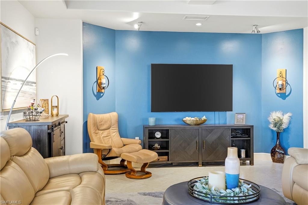 587 Avellino Isles Cir 101 Property Photo 14