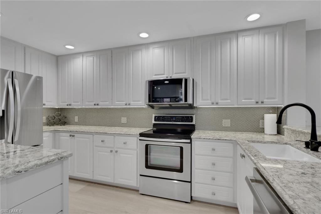 28558 Alessandria Cir Property Photo 7