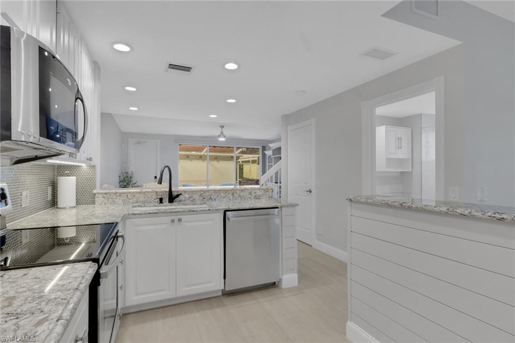 28558 Alessandria Cir Property Photo 8
