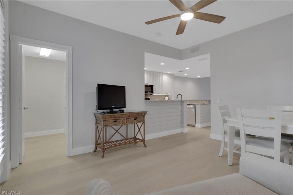 28558 Alessandria Cir Property Photo 14