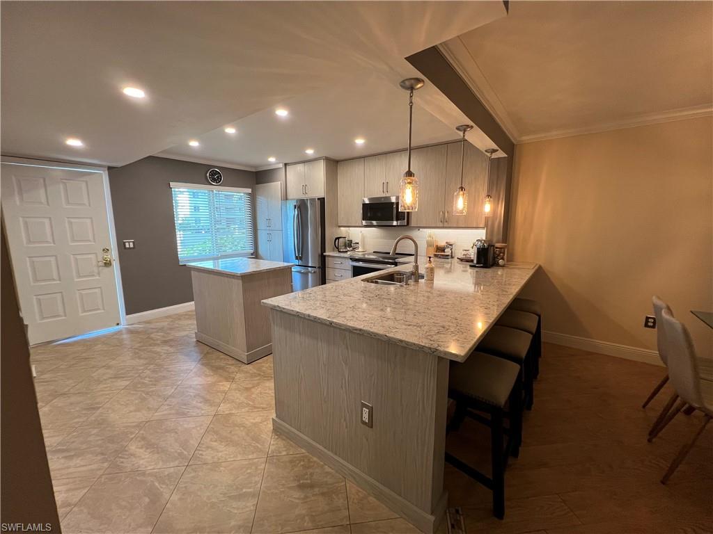 3051 Sandpiper Bay Cir I102 Property Photo 7