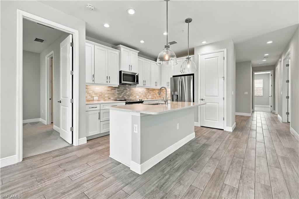 2626 Seychelles Cir 1405 Property Photo 2