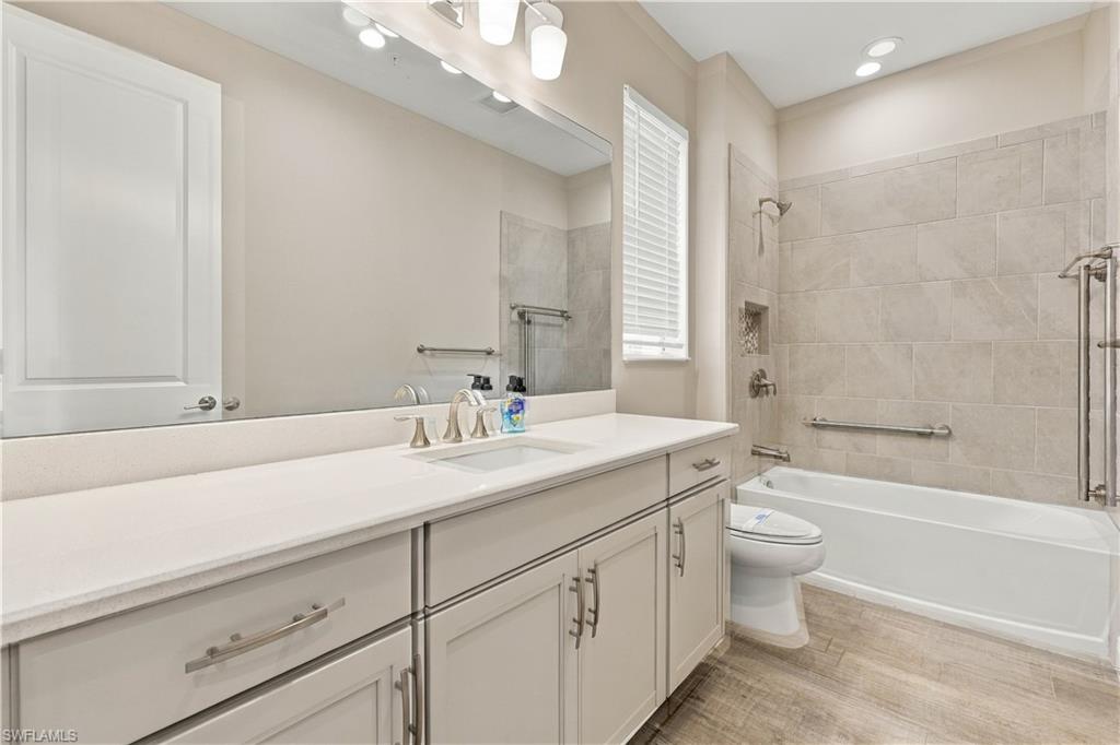2626 Seychelles Cir 1405 Property Photo 17
