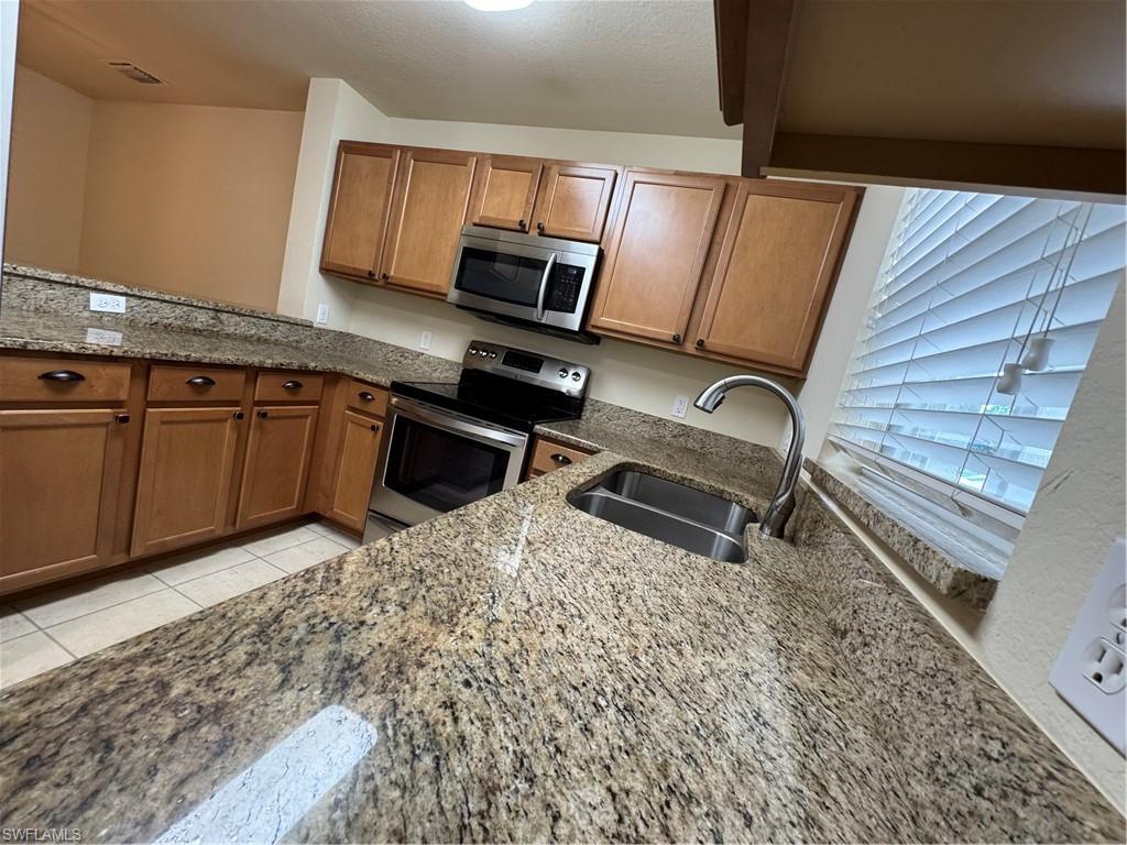 9077 Gervais Cir 904 Property Photo 5