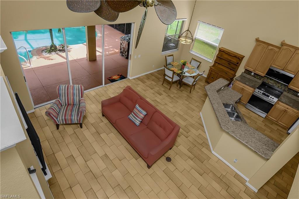 12835 Fox Hollow Cir Property Photo 9