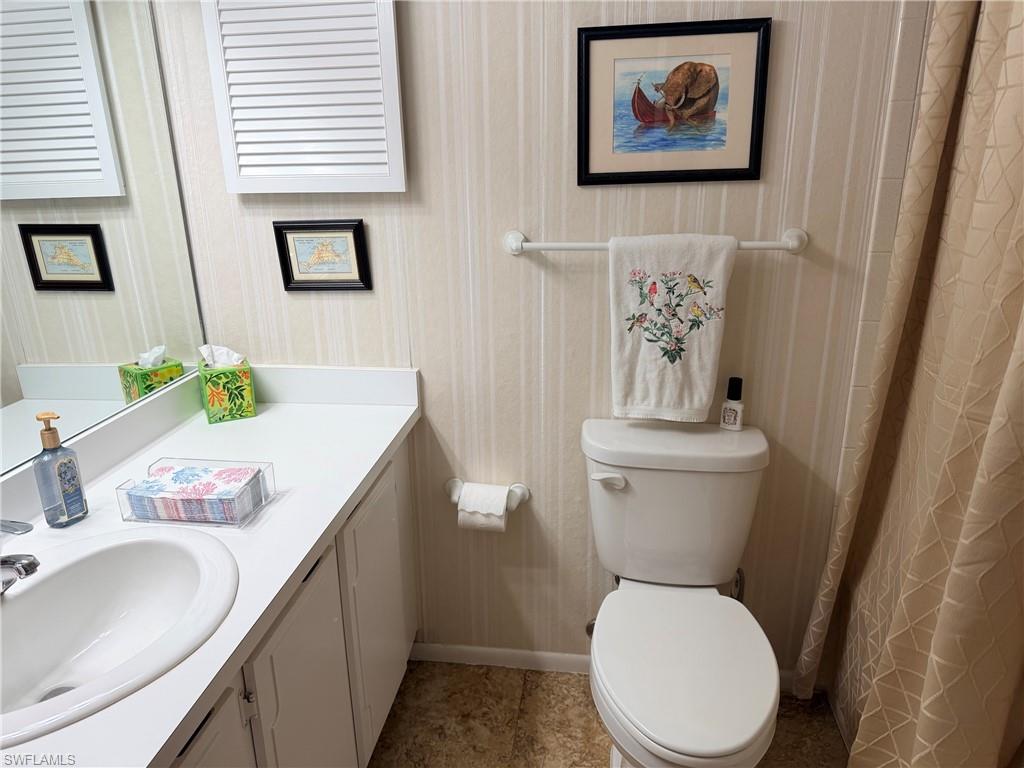 1660 Pine Valley Dr 402 Property Photo 8