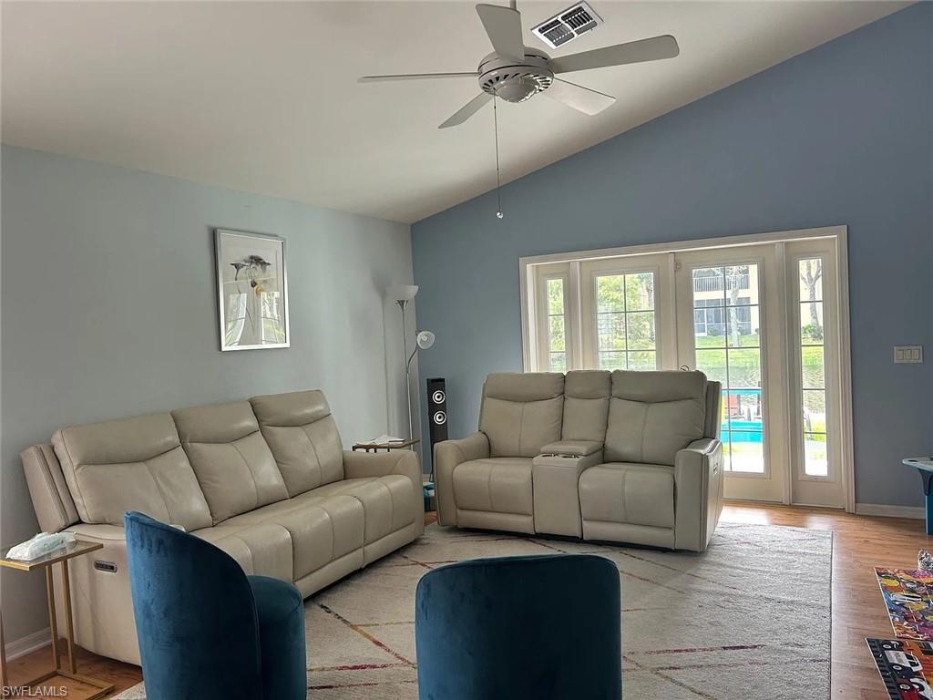8439 Hollow Brook Cir Property Photo 10
