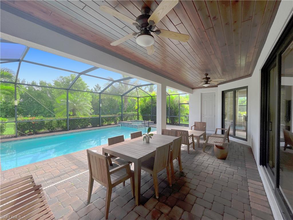 1975 Mustique St Property Photo 3