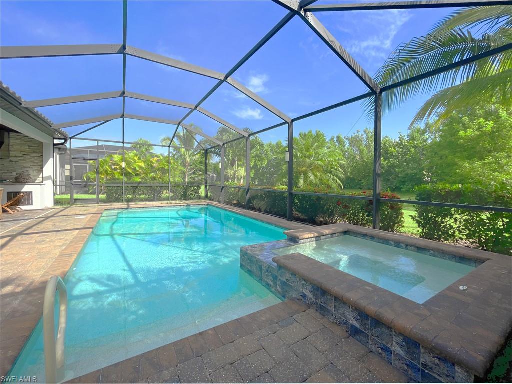 1975 Mustique St Property Photo 6