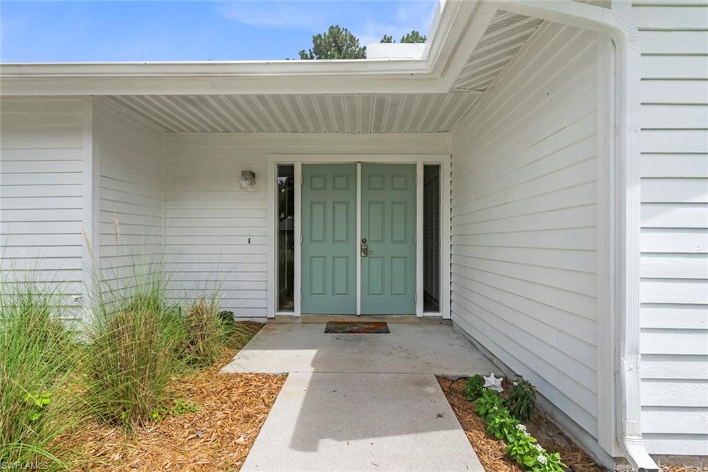 2251 Queens Way E Property Photo 4