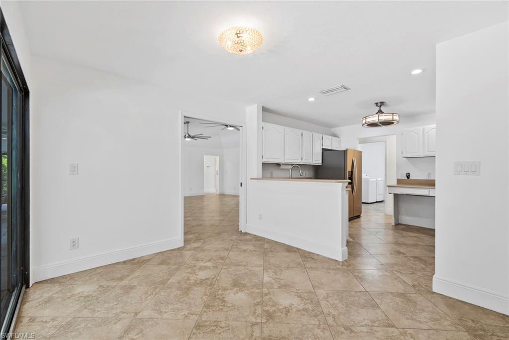 2251 Queens Way E Property Photo 10