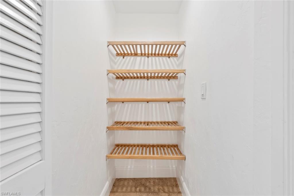 2251 Queens Way E Property Photo 22