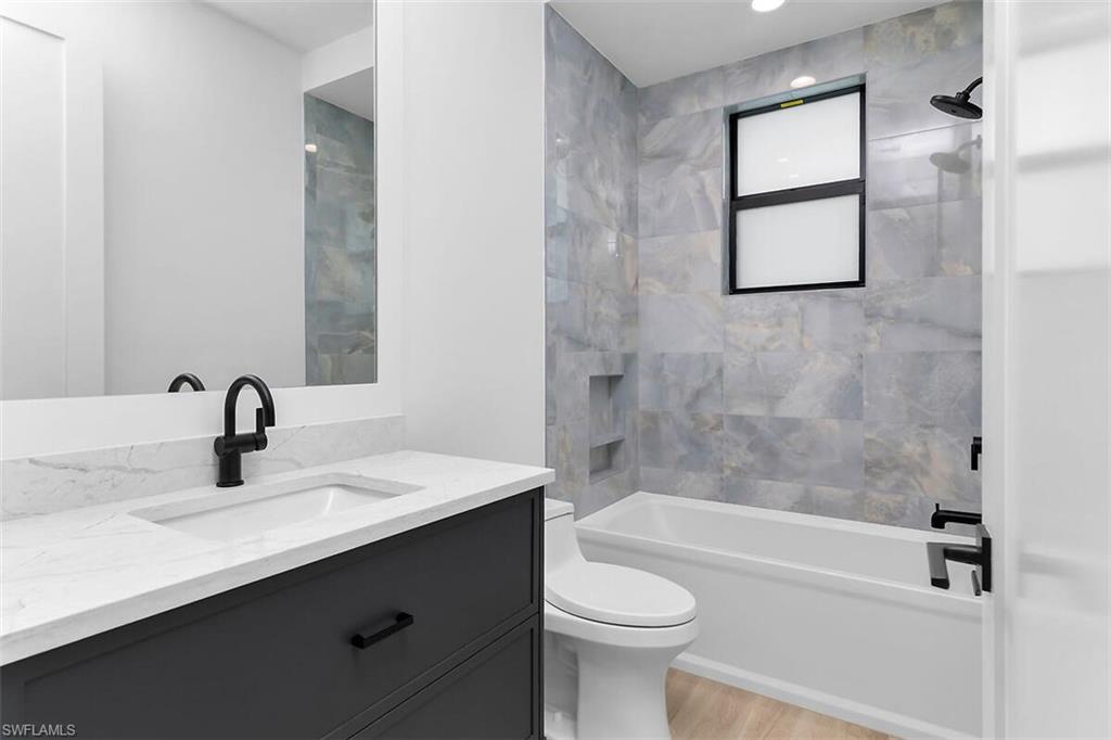 1528 Kingston Ct Property Photo 22