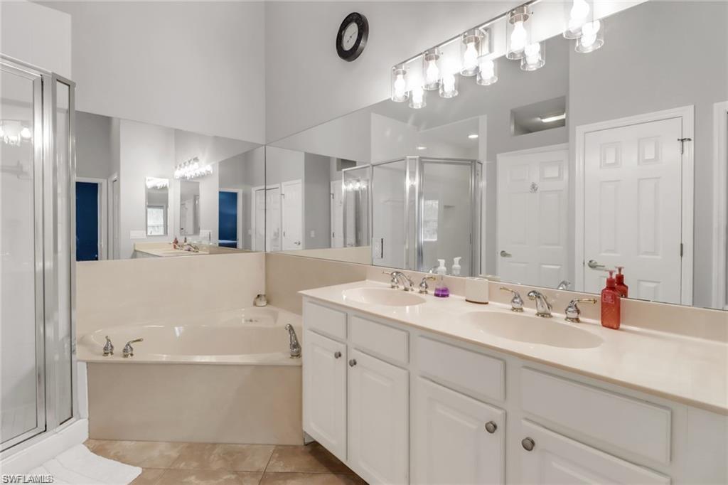 8380 Big Acorn Cir 12-c Property Photo 8