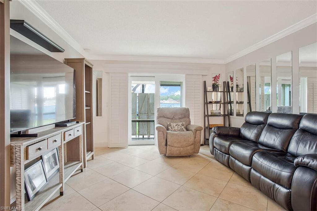 4318 27th Ct Sw 101 Property Photo 4