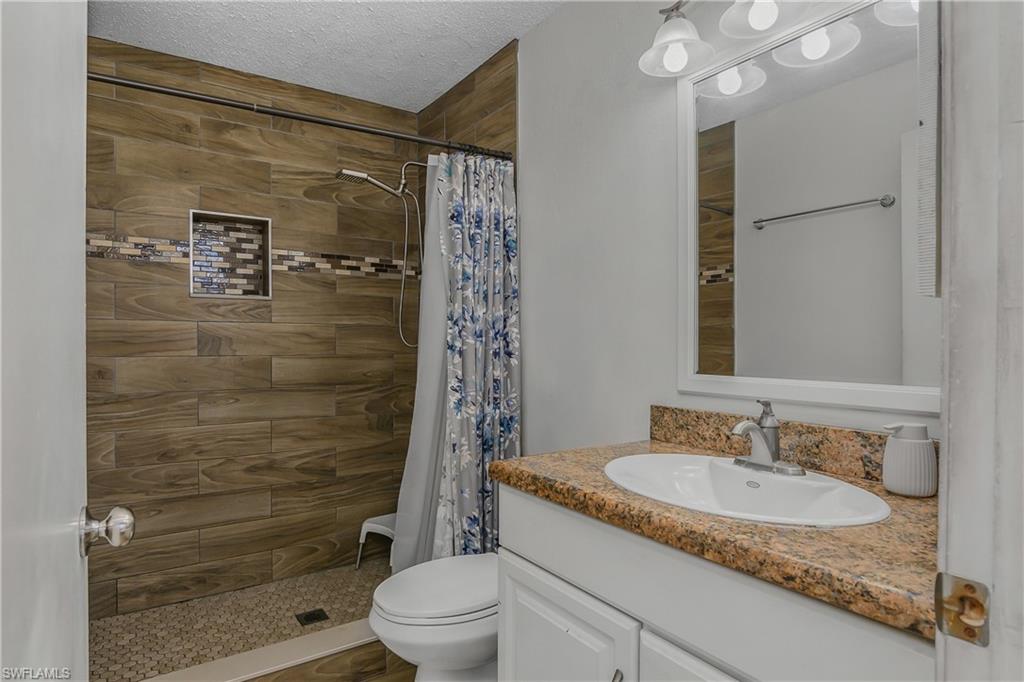 8381 Haven Ln Property Photo 7
