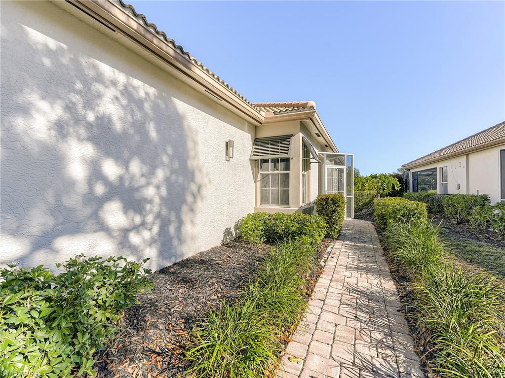 8529 Fairway Bend Dr Property Photo 25