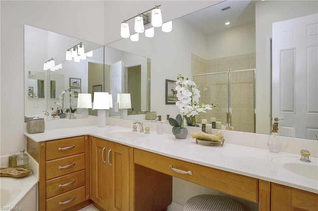 9239 Tesoro Ln 3-203 Property Photo 15