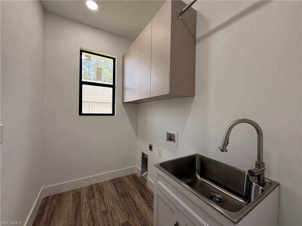 469 Woodman Dr Property Photo 15