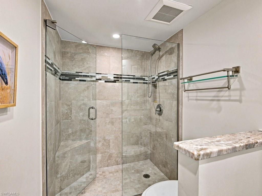 880 Huron Ct 307 Property Photo 14
