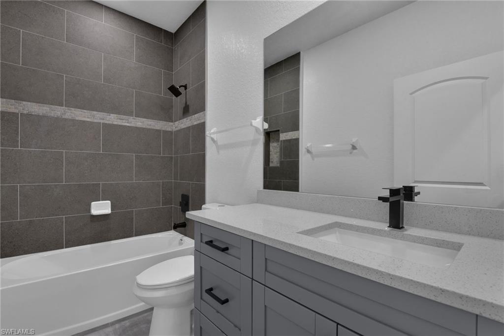 2625/2627 Sunniland Blvd Property Photo 17