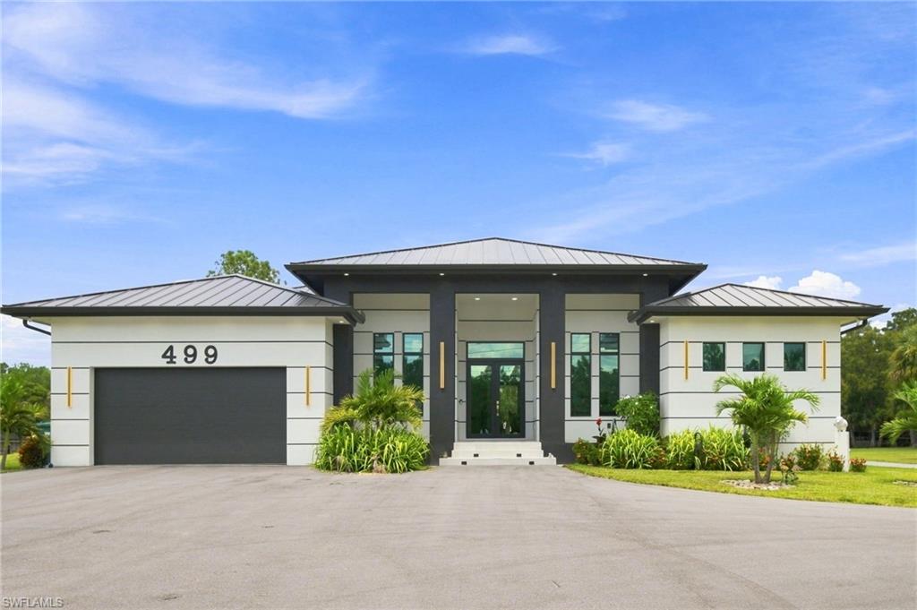 499 Golden Gate Blvd E Property Photo 1