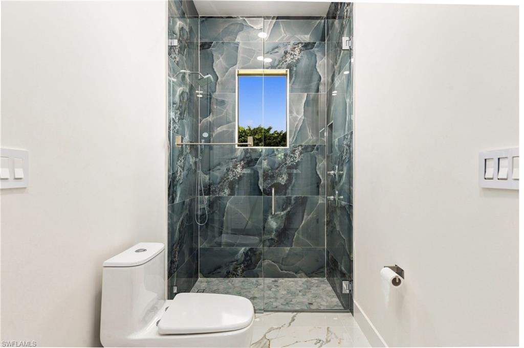 499 Golden Gate Blvd E Property Photo 27
