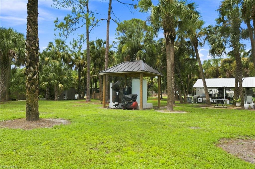499 Golden Gate Blvd E Property Photo 39