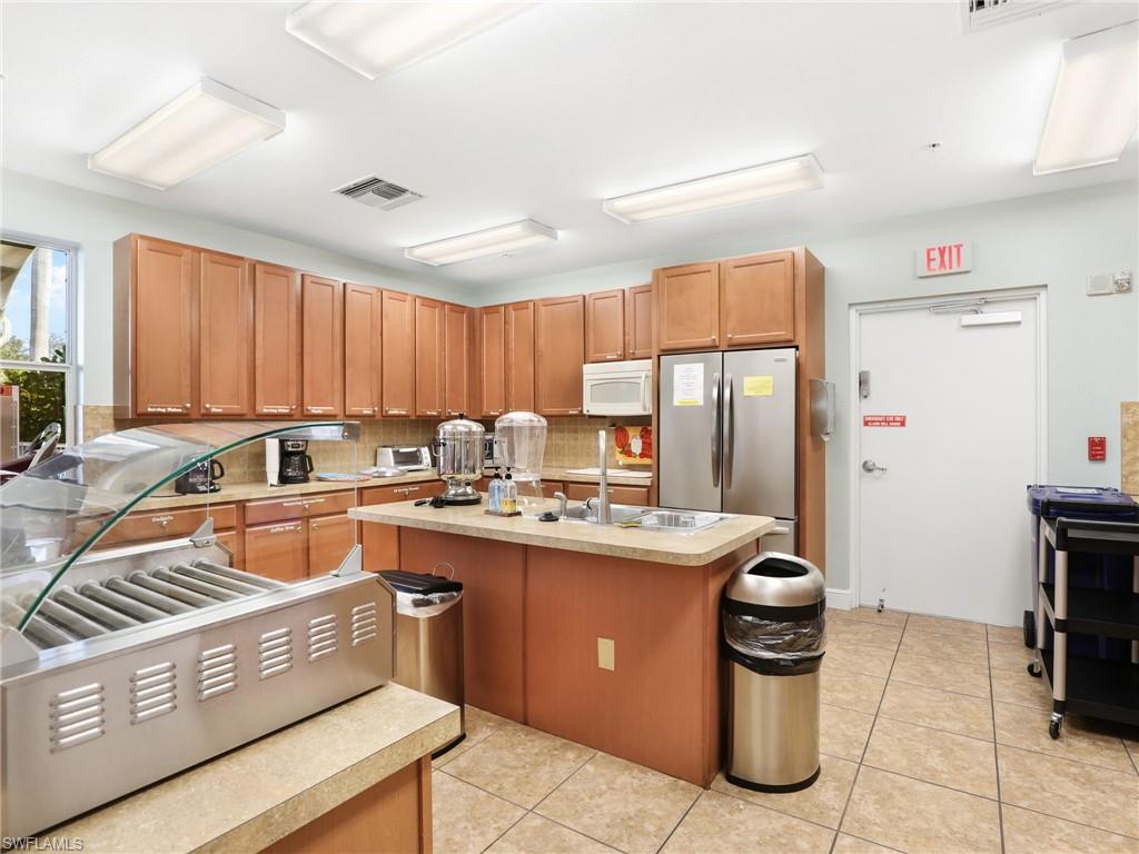 14631 Fern Lake Ct Property Photo 48