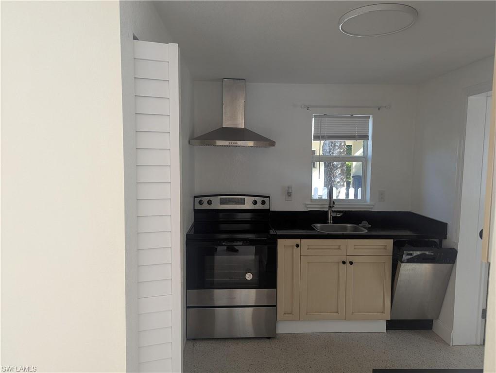 178 Evergreen Rd Property Photo 3